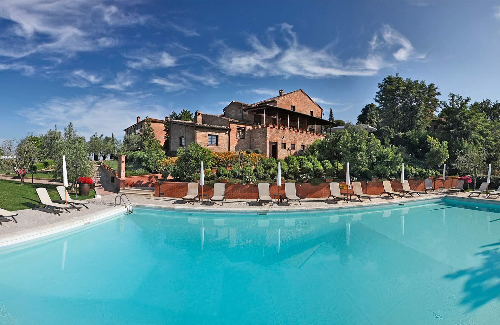 Borgo Tre Rose Hotel Valiano ภายนอก รูปภาพ