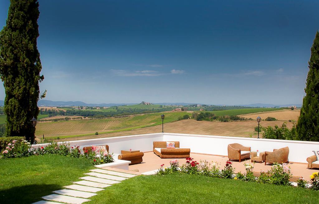 Borgo Tre Rose Hotel Valiano ภายนอก รูปภาพ
