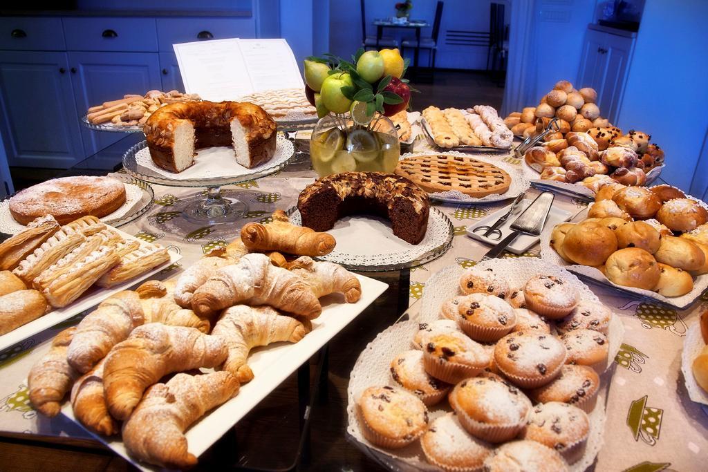 Borgo Tre Rose Hotel Valiano ภายนอก รูปภาพ
