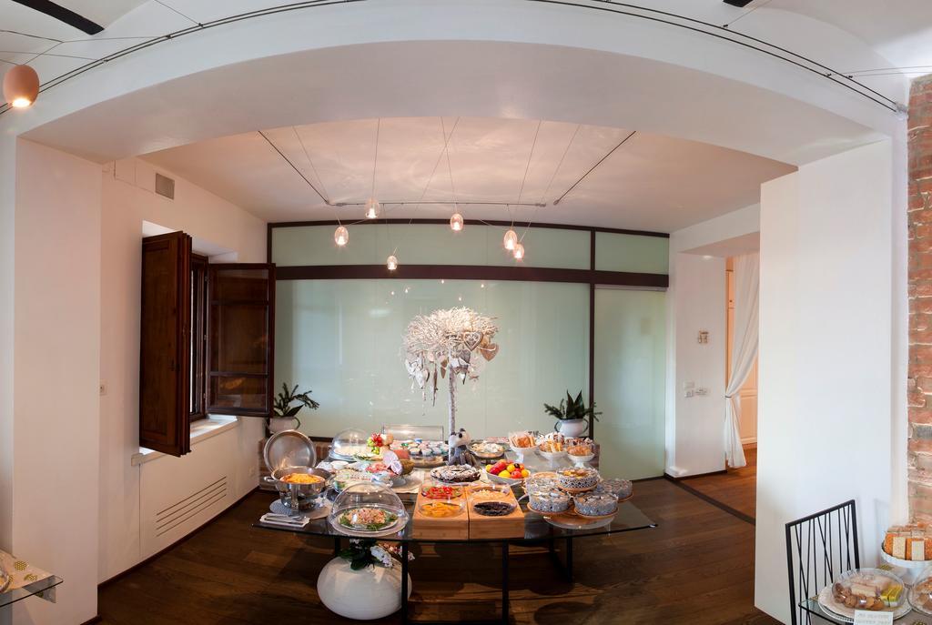 Borgo Tre Rose Hotel Valiano ภายนอก รูปภาพ