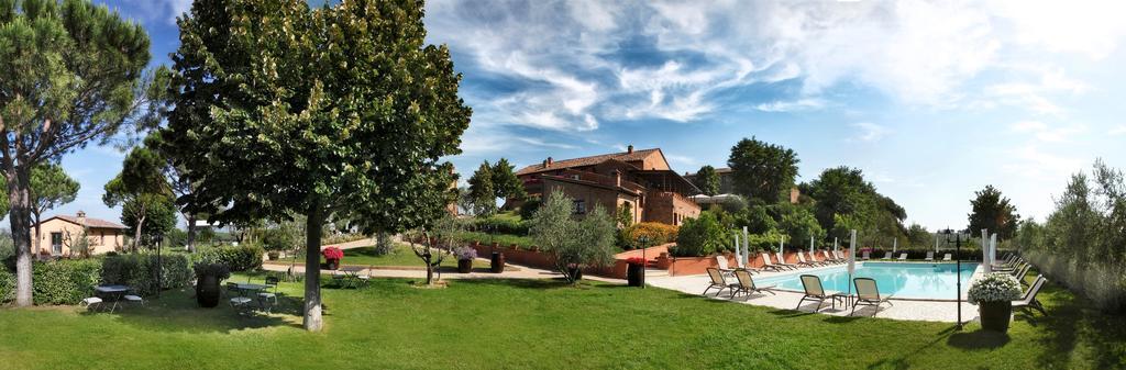 Borgo Tre Rose Hotel Valiano ภายนอก รูปภาพ