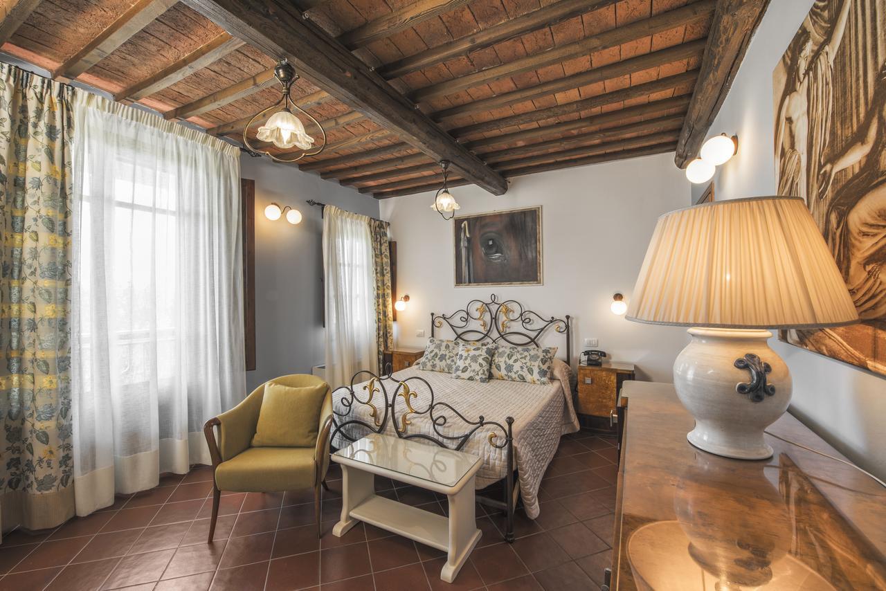 Borgo Tre Rose Hotel Valiano ภายนอก รูปภาพ