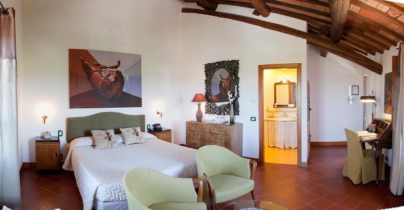 Borgo Tre Rose Hotel Valiano ภายนอก รูปภาพ