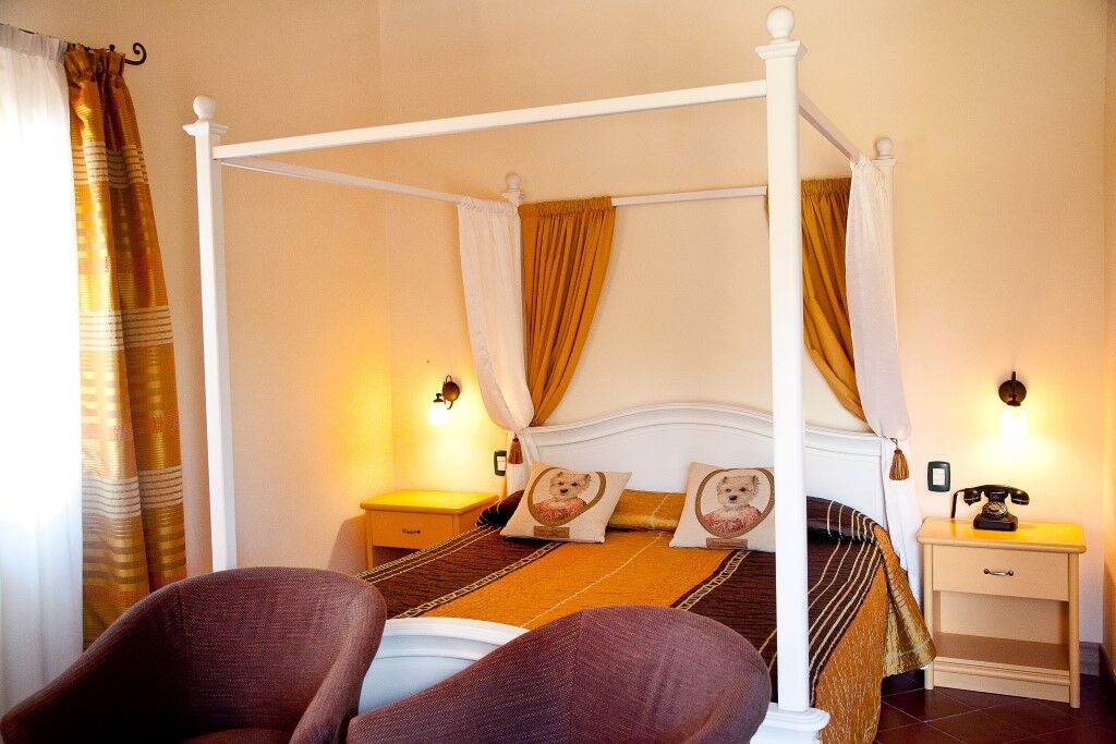 Borgo Tre Rose Hotel Valiano ภายนอก รูปภาพ